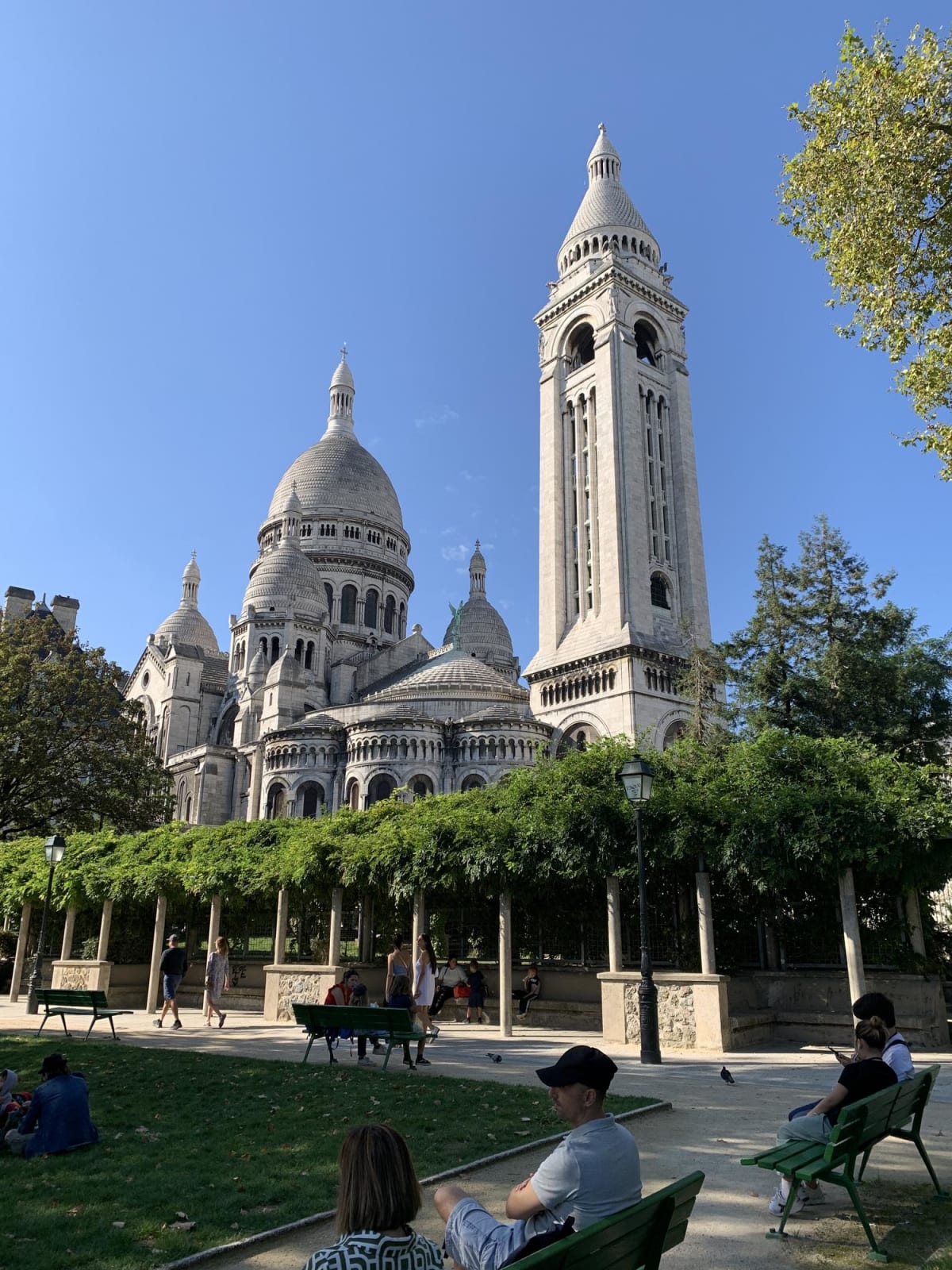 혼자 떠나는 파리 여행 안전하게 준비하는 법